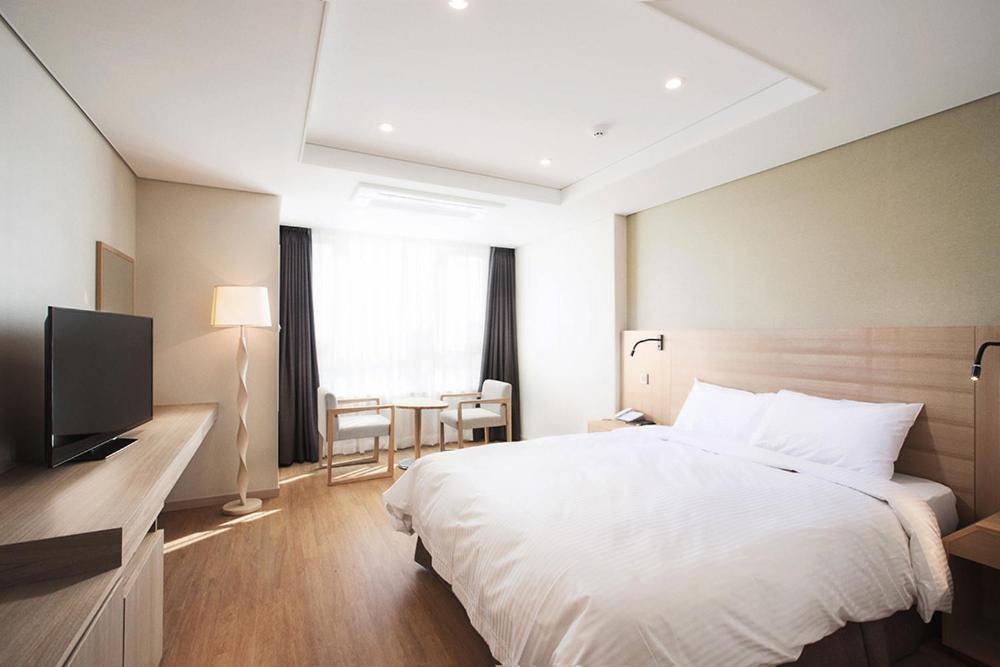 Crown Harbor Hotel Пусан Екстериор снимка